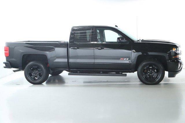 2017 Chevrolet Silverado 1500 Vehicle Photo in BEACHWOOD, OH 44122-4298