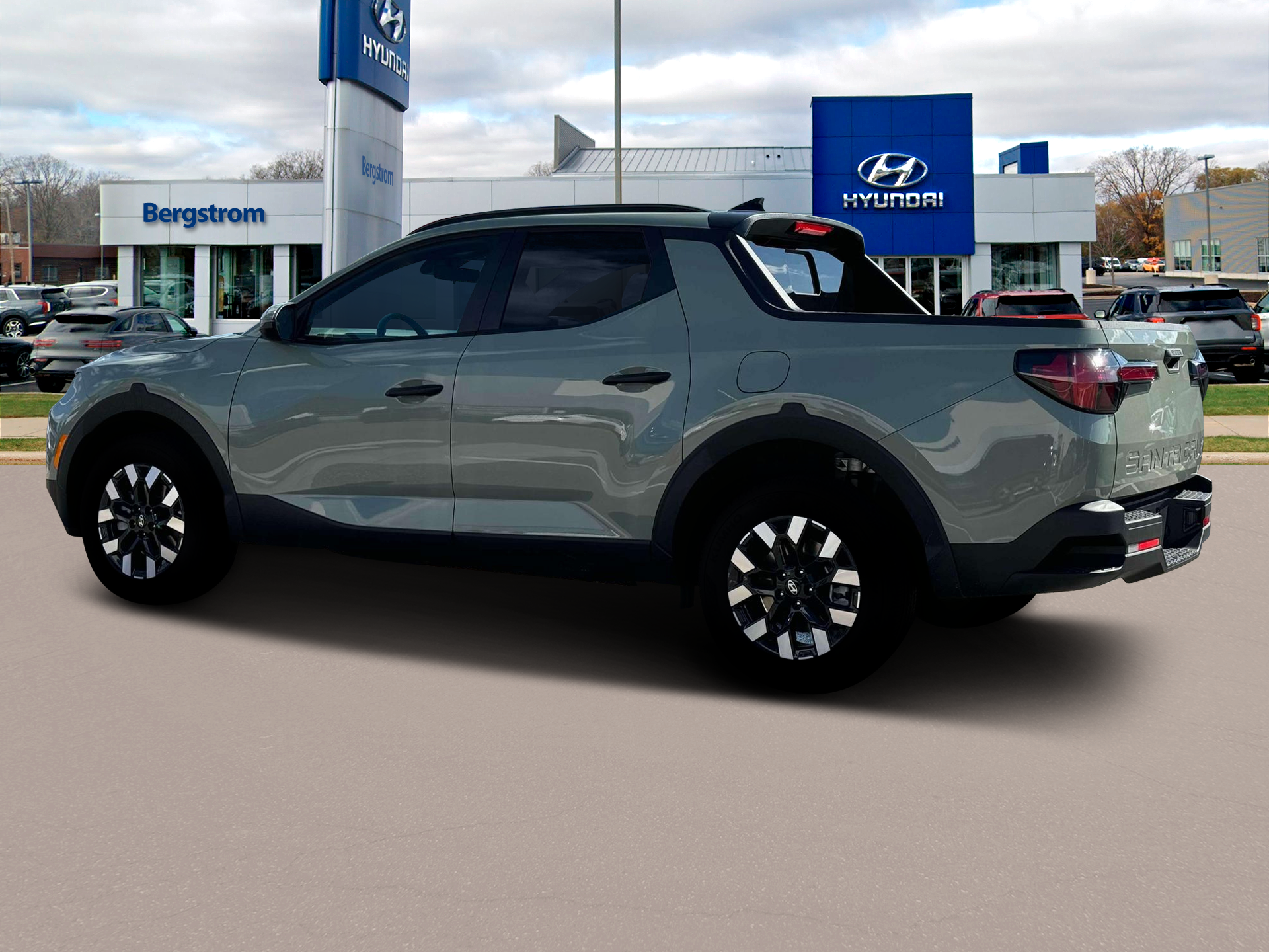 2025 Hyundai SANTA CRUZ Vehicle Photo in Green Bay, WI 54304