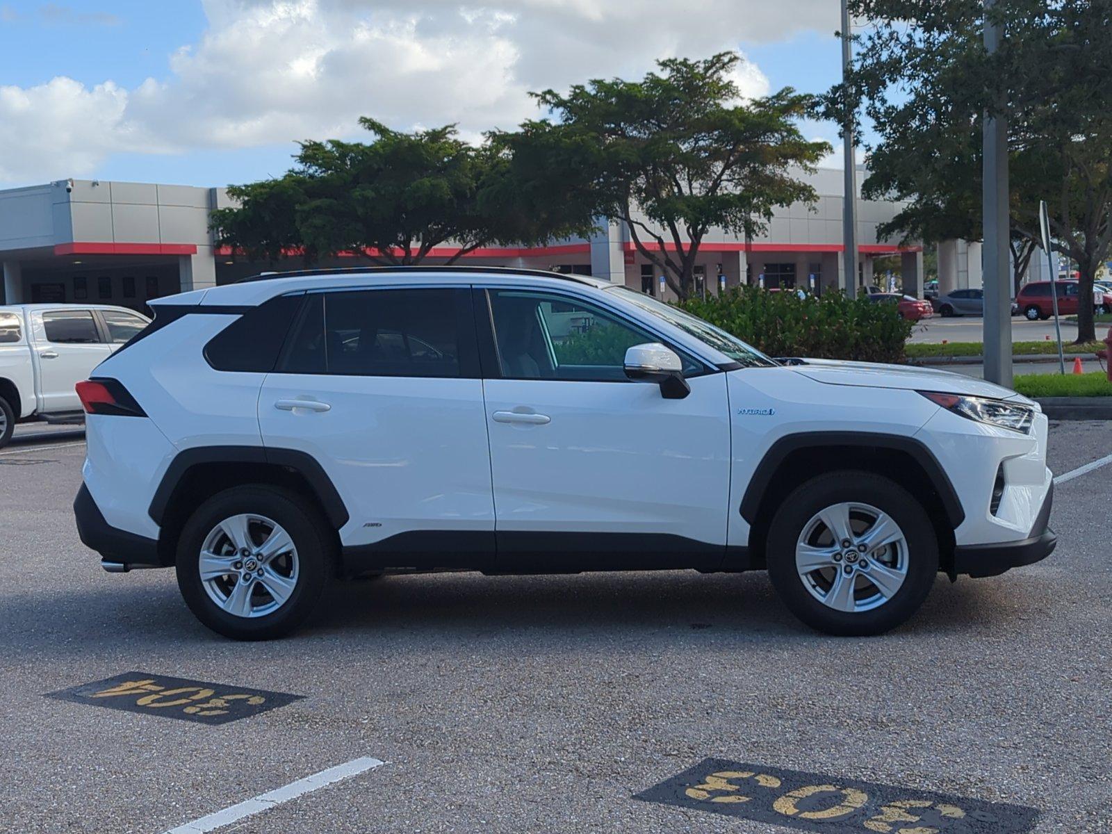 2021 Toyota RAV4 Vehicle Photo in Ft. Myers, FL 33907