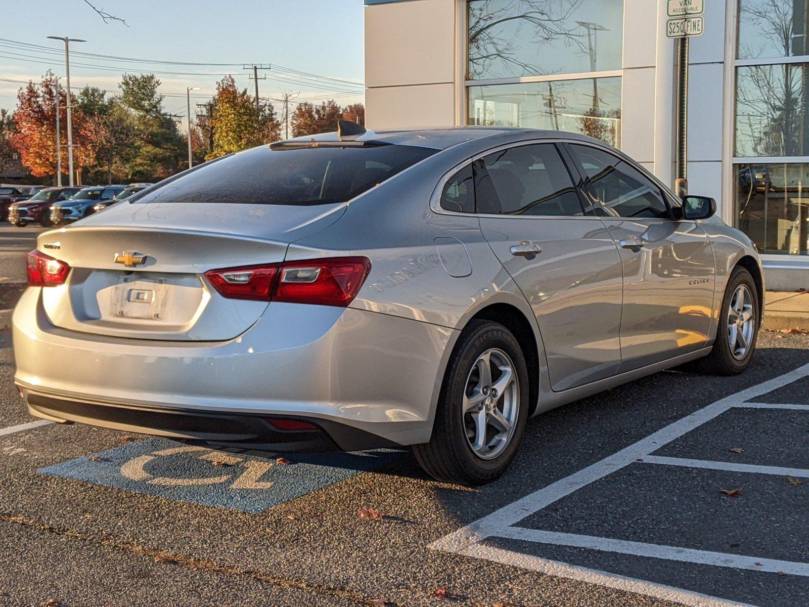 2017 Chevrolet Malibu Vehicle Photo in LAUREL, MD 20707-4697