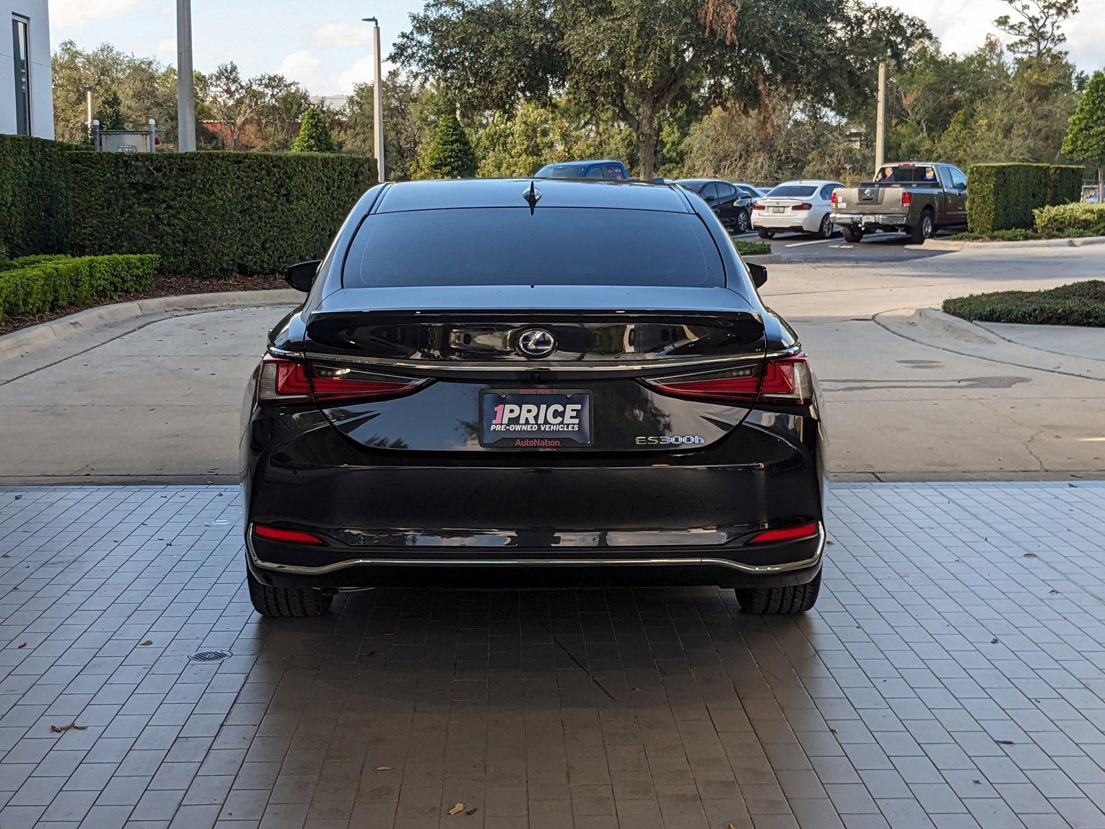 2022 Lexus ES 300h Vehicle Photo in Clearwater, FL 33761