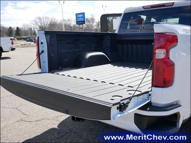 2024 Chevrolet Silverado 1500 Vehicle Photo in MAPLEWOOD, MN 55119-4794