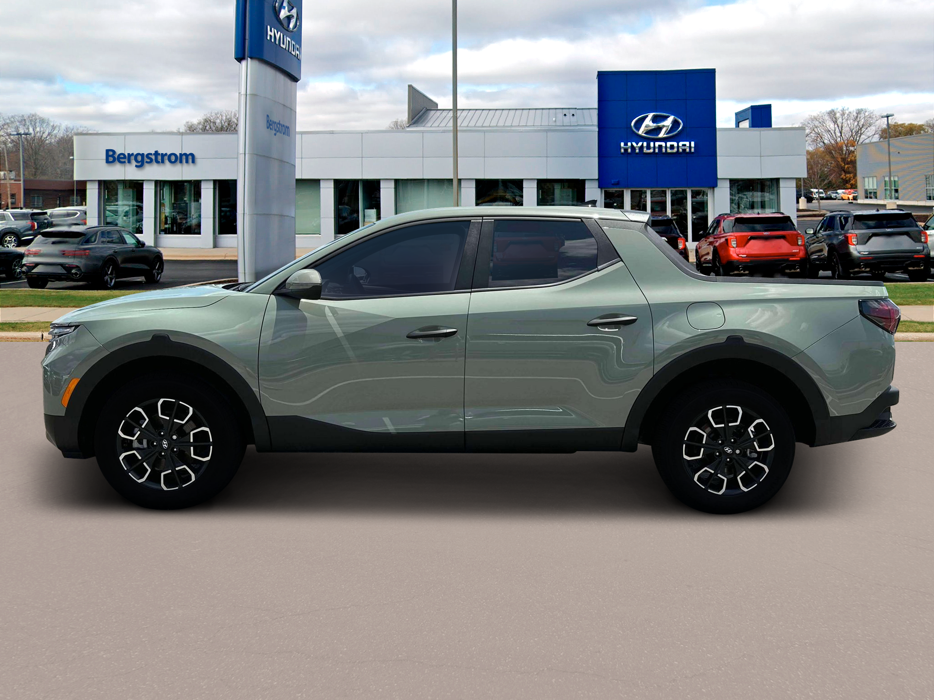 2024 Hyundai SANTA CRUZ Vehicle Photo in Green Bay, WI 54304