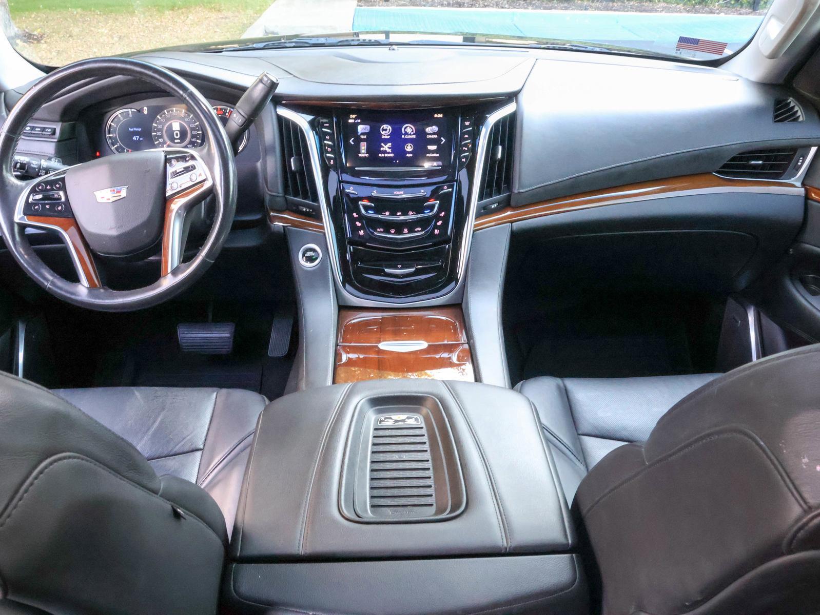 2019 Cadillac Escalade ESV Vehicle Photo in DALLAS, TX 75209-3095