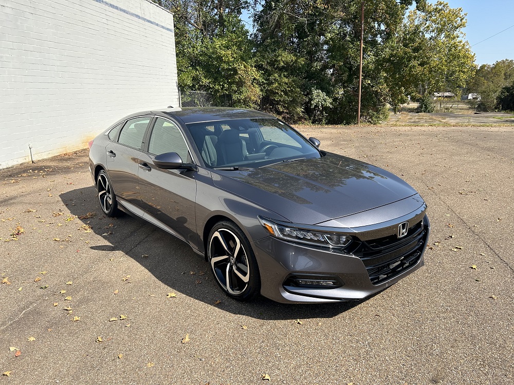 Used 2018 Honda Accord Sport with VIN 1HGCV1F31JA018011 for sale in Magnolia, AR