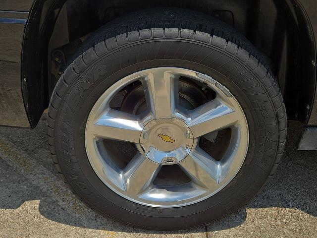 2012 Chevrolet Suburban Vehicle Photo in CROSBY, TX 77532-9157