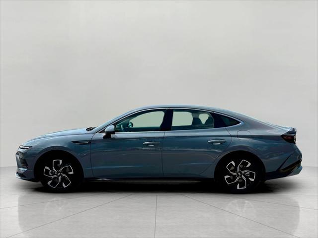 2024 Hyundai SONATA Vehicle Photo in Green Bay, WI 54304