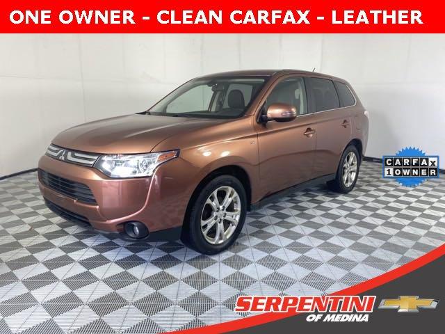 2014 Mitsubishi Outlander Vehicle Photo in MEDINA, OH 44256-9001