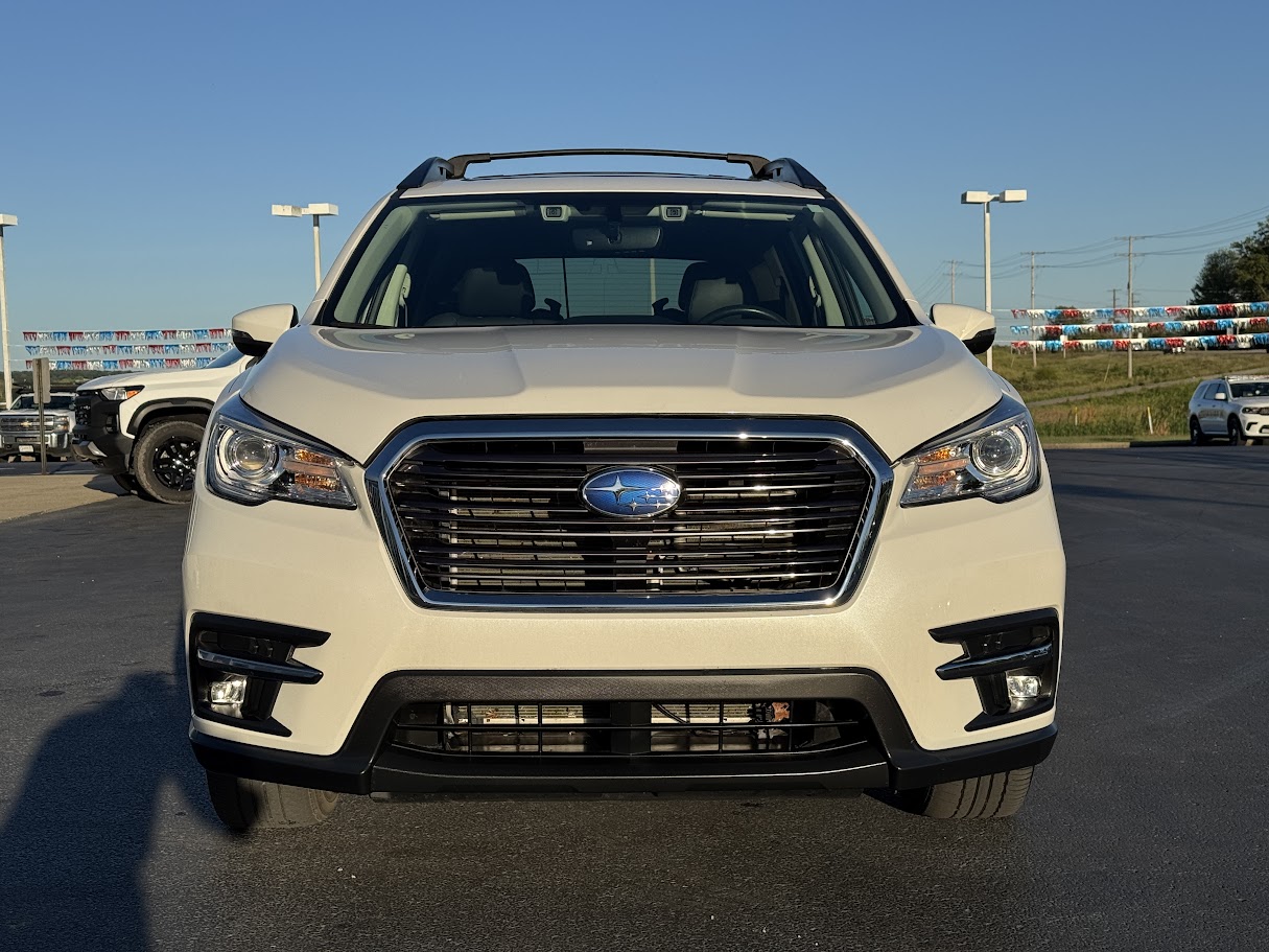 2022 Subaru Ascent Vehicle Photo in BOONVILLE, IN 47601-9633