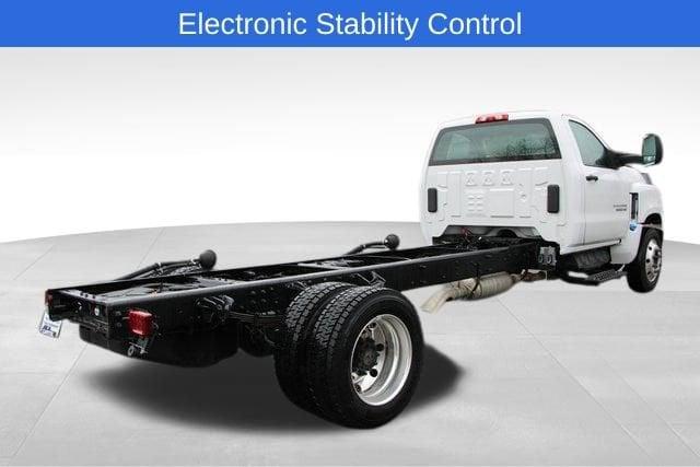 2023 Chevrolet Silverado 4500 Medium Duty Chassis Cab Vehicle Photo in Salem, OR 97301