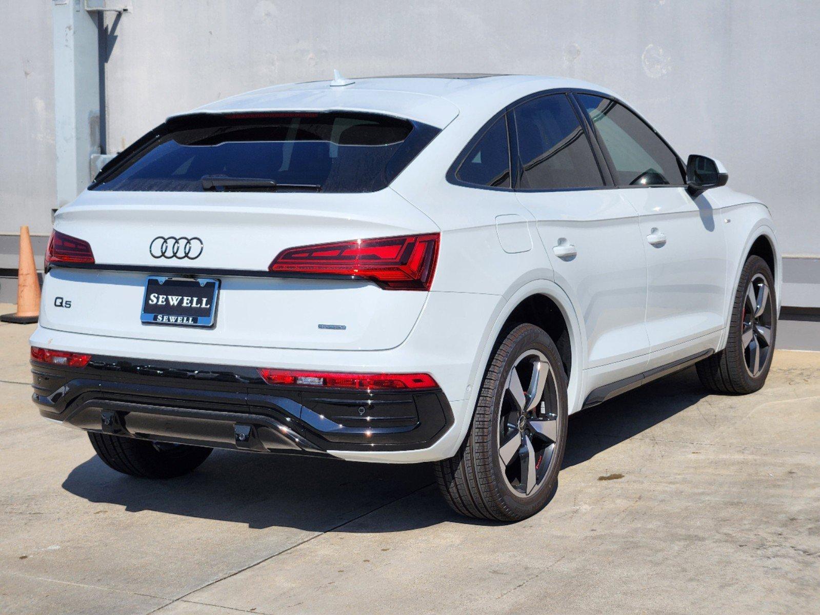 2024 Audi Q5 Sportback Vehicle Photo in SUGAR LAND, TX 77478