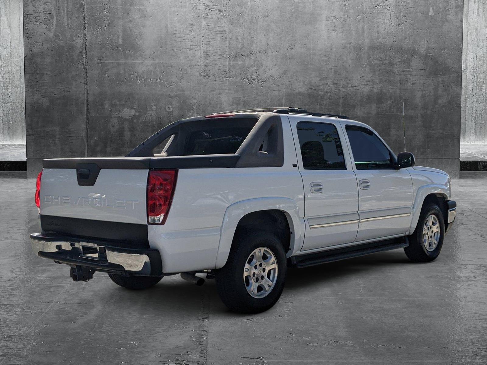 2006 Chevrolet Avalanche Vehicle Photo in PEMBROKE PINES, FL 33024-6534