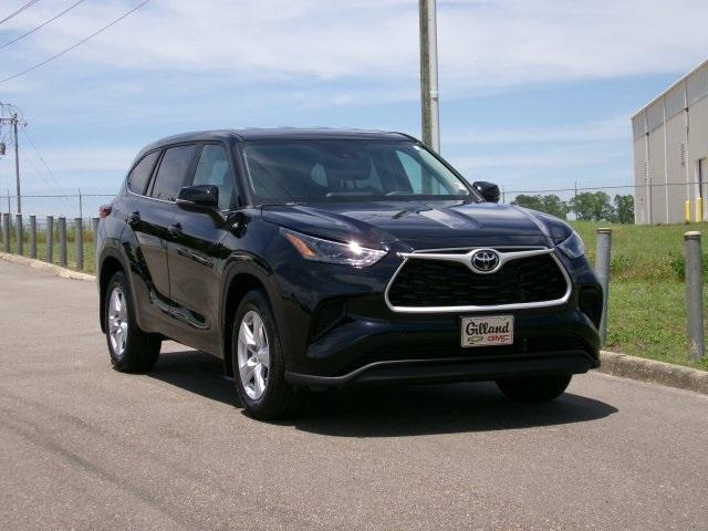 Used 2023 Toyota Highlander L with VIN 5TDKDRAH9PS516497 for sale in Ozark, AL