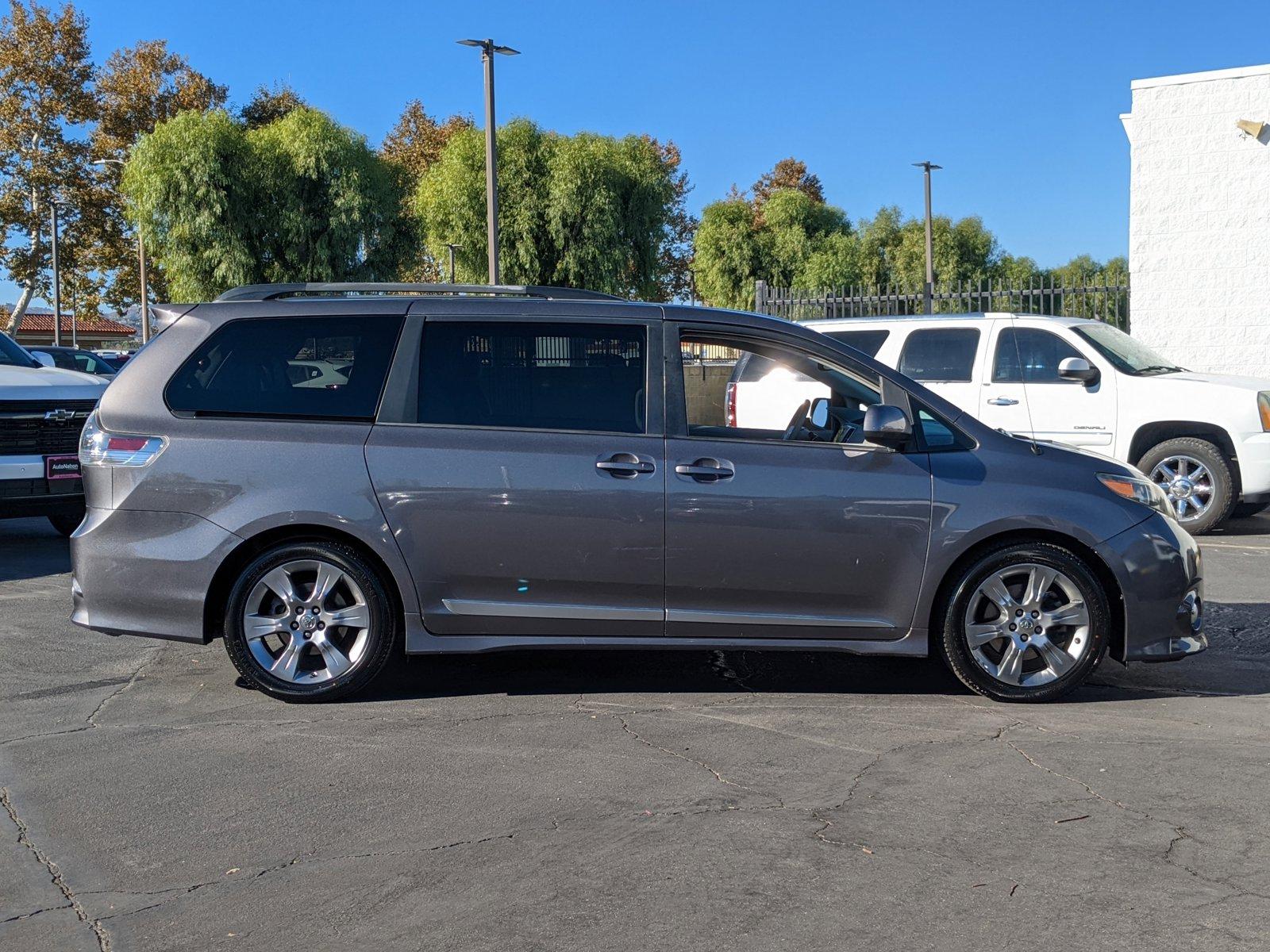 2012 Toyota Sienna Vehicle Photo in VALENCIA, CA 91355-1705