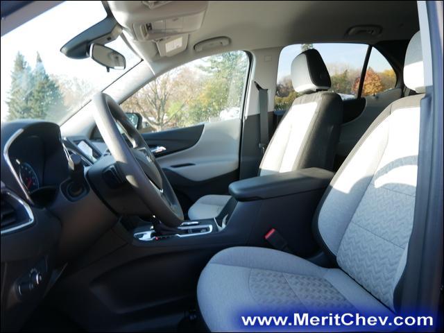 2024 Chevrolet Equinox Vehicle Photo in MAPLEWOOD, MN 55119-4794