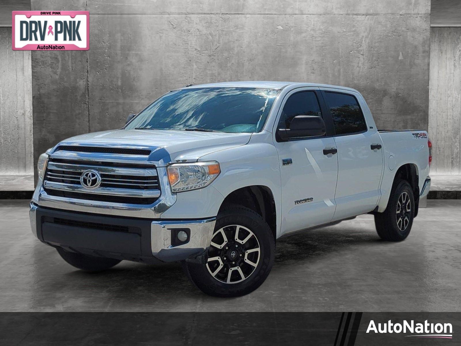 2017 Toyota Tundra 4WD Vehicle Photo in Margate, FL 33063