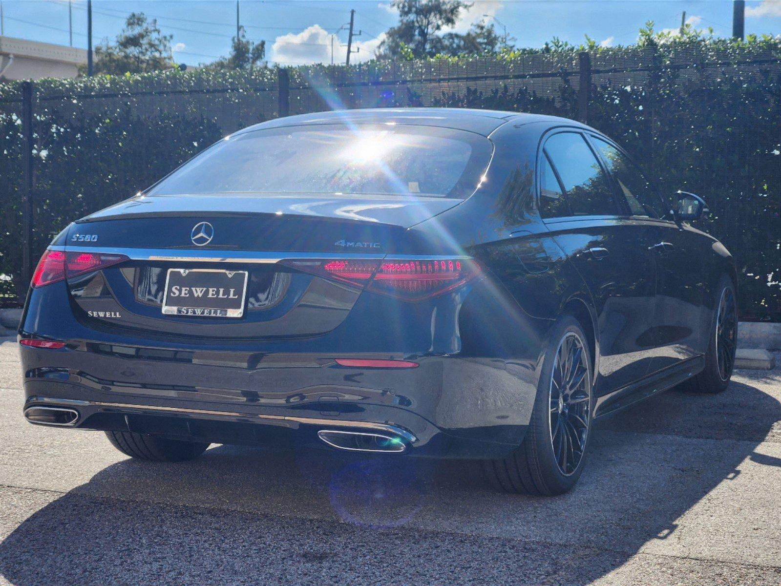 2025 Mercedes-Benz S-Class Vehicle Photo in HOUSTON, TX 77079