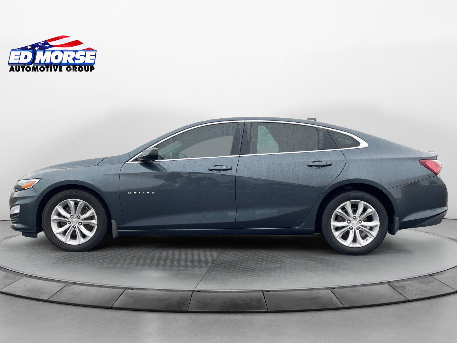 Used 2019 Chevrolet Malibu 1LT with VIN 1G1ZD5ST0KF182873 for sale in Kewanee, IL