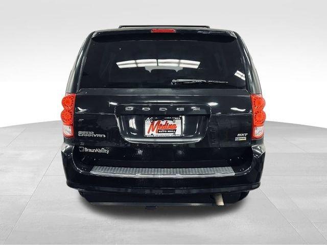 2015 Dodge Grand Caravan Vehicle Photo in MEDINA, OH 44256-9631