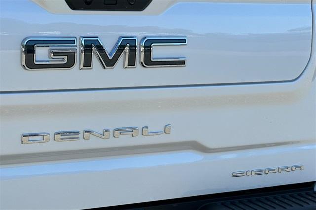 2024 GMC Sierra 1500 Vehicle Photo in ELK GROVE, CA 95757-8703