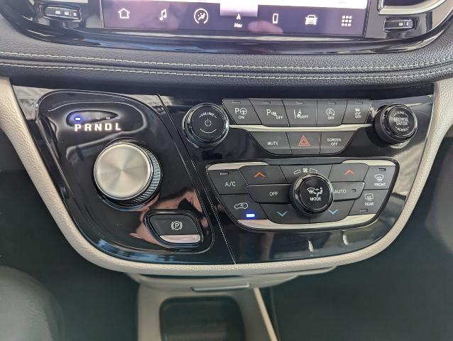 2021 Chrysler Pacifica Vehicle Photo in Oshkosh, WI 54901