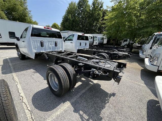 2024 Chevrolet Silverado 3500 HD CC Vehicle Photo in ALCOA, TN 37701-3235