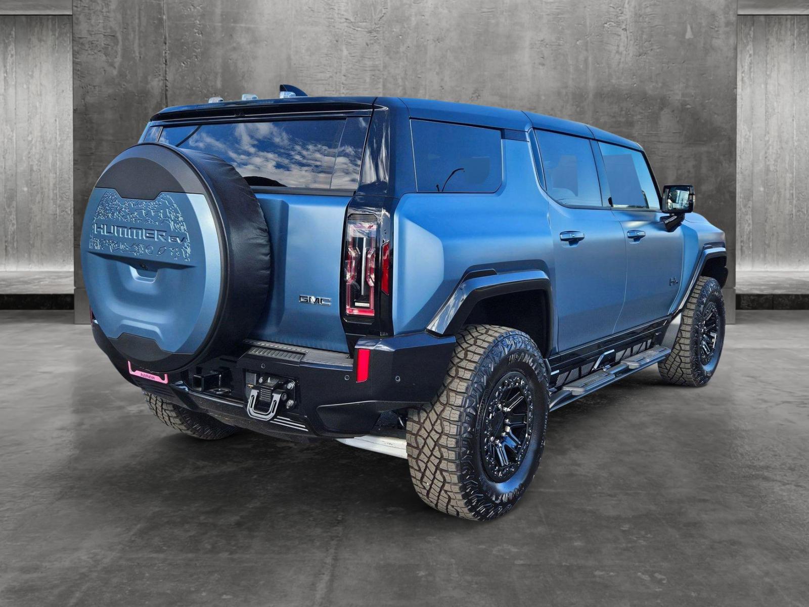 2024 GMC HUMMER EV SUV Vehicle Photo in LAS VEGAS, NV 89146-3033