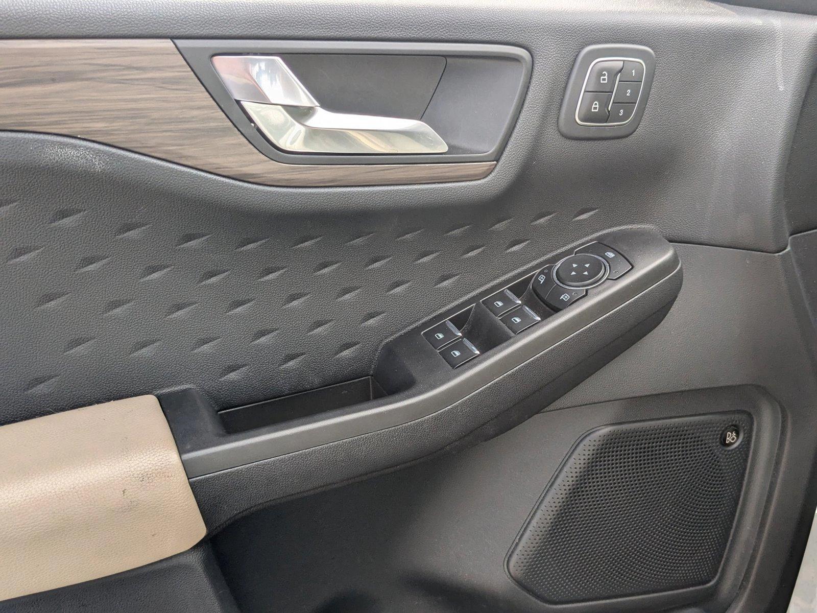 2020 Ford Escape Vehicle Photo in St. Petersburg, FL 33713