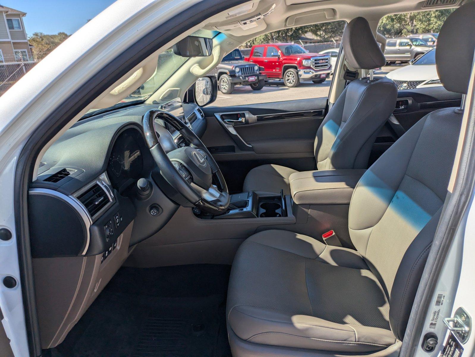 2023 Lexus GX 460 Vehicle Photo in Corpus Christi, TX 78415