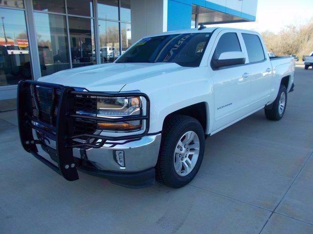 Used 2017 Chevrolet Silverado 1500 LT with VIN 3GCUKRECXHG354716 for sale in Pratt, KS