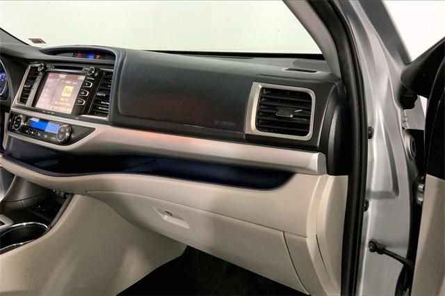 2019 Toyota Highlander Vehicle Photo in INDEPENDENCE, MO 64055-1314