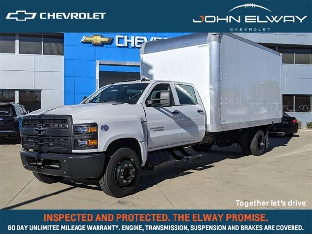 2023 Chevrolet Silverado Chassis Cab Vehicle Photo in ENGLEWOOD, CO 80113-6708