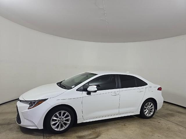 Used 2022 Toyota Corolla LE with VIN 5YFVPMAE9NP298063 for sale in Homestead, FL