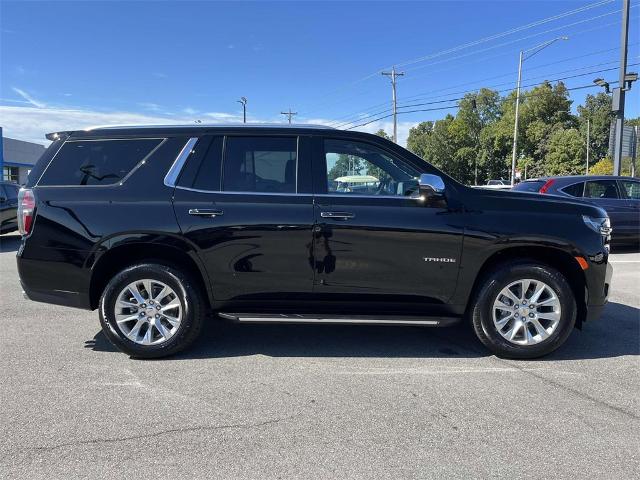 2024 Chevrolet Suburban Vehicle Photo in ALCOA, TN 37701-3235