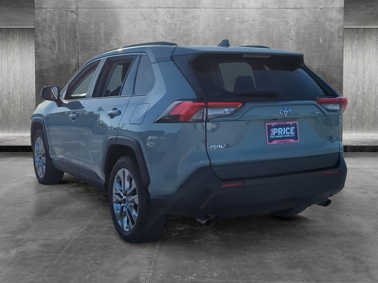 2019 Toyota RAV4 Vehicle Photo in Ft. Myers, FL 33907