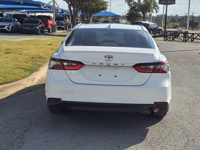 2022 Toyota Camry Vehicle Photo in DENTON, TX 76210-9321