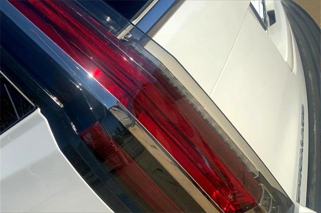 2020 Cadillac Escalade Vehicle Photo in KANSAS CITY, MO 64114-4545