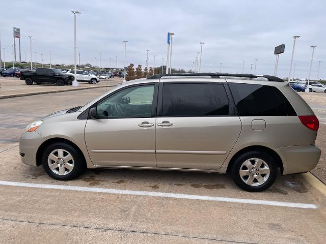 2009 Toyota Sienna Vehicle Photo in Denison, TX 75020