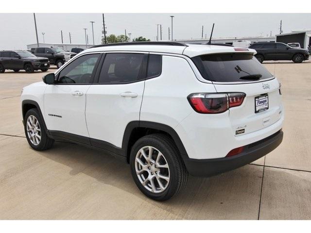 2024 Jeep Compass Vehicle Photo in ROSENBERG, TX 77471