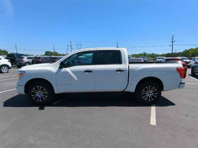 2022 Nissan Titan Vehicle Photo in ALBERTVILLE, AL 35950-0246