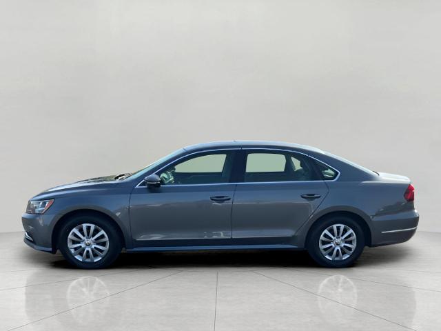 2017 Volkswagen Passat Vehicle Photo in Oshkosh, WI 54904