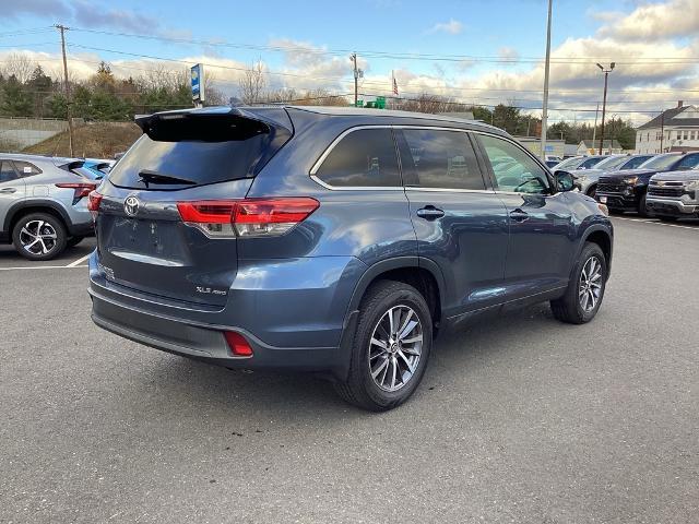 2019 Toyota Highlander Vehicle Photo in Gardner, MA 01440