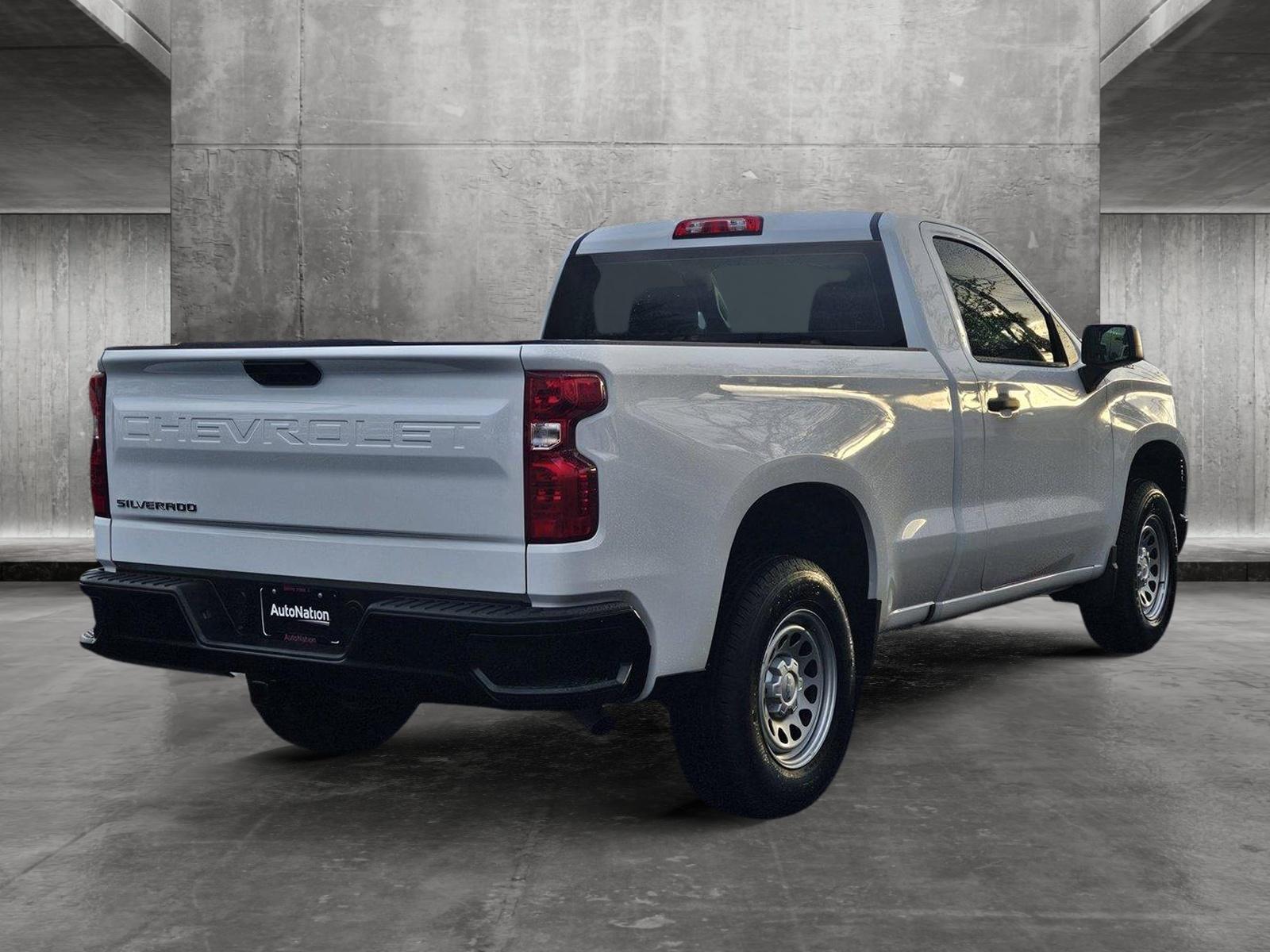 2024 Chevrolet Silverado 1500 Vehicle Photo in GREENACRES, FL 33463-3207