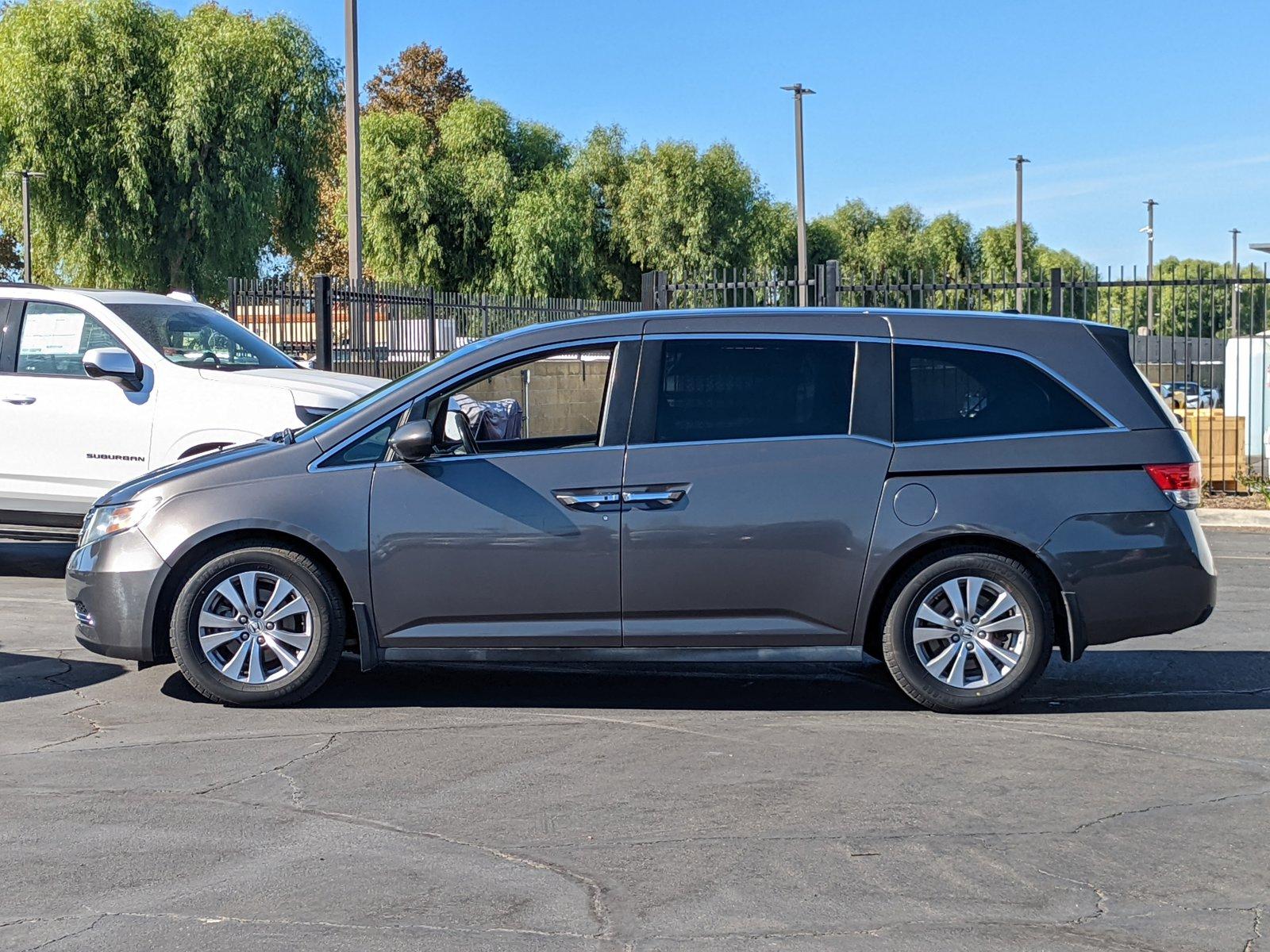 2015 Honda Odyssey Vehicle Photo in VALENCIA, CA 91355-1705