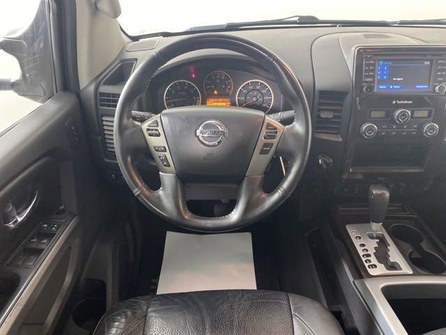 2015 Nissan Titan Vehicle Photo in MEDINA, OH 44256-9001