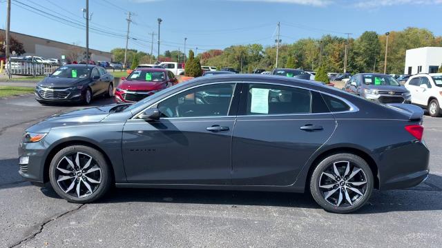 2020 Chevrolet Malibu Vehicle Photo in MOON TOWNSHIP, PA 15108-2571