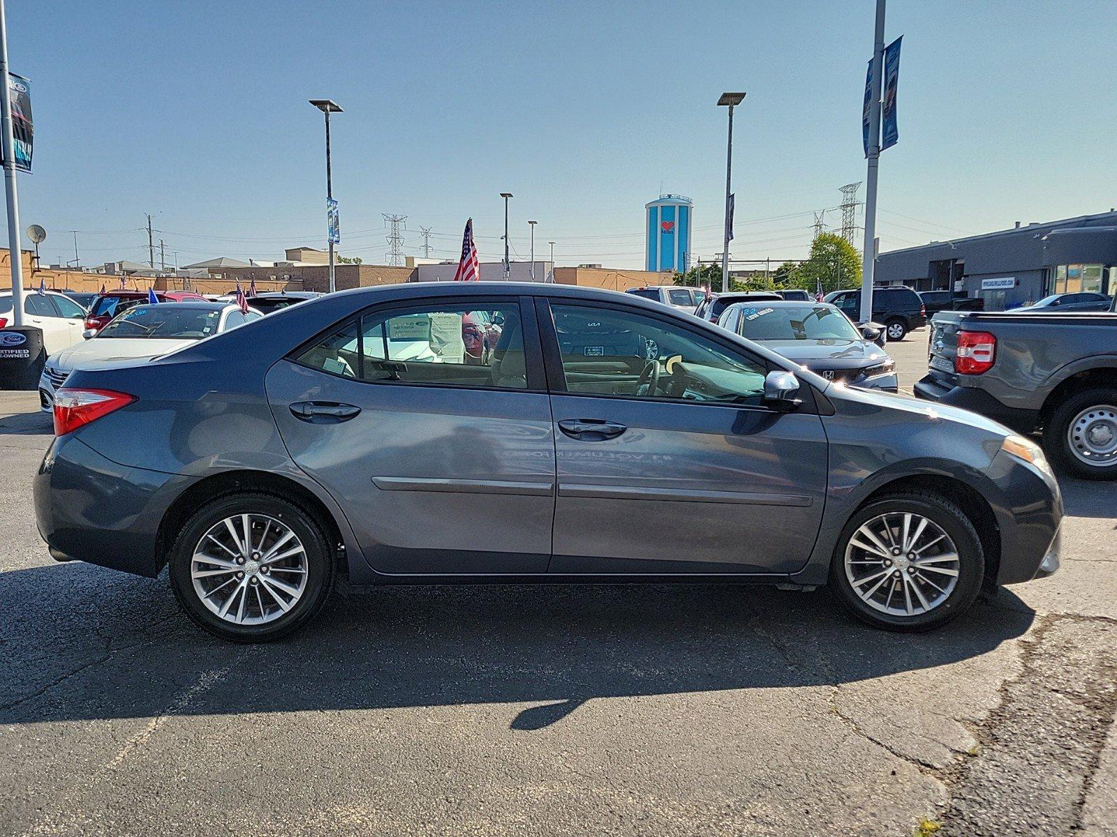 2015 Toyota Corolla Vehicle Photo in Saint Charles, IL 60174