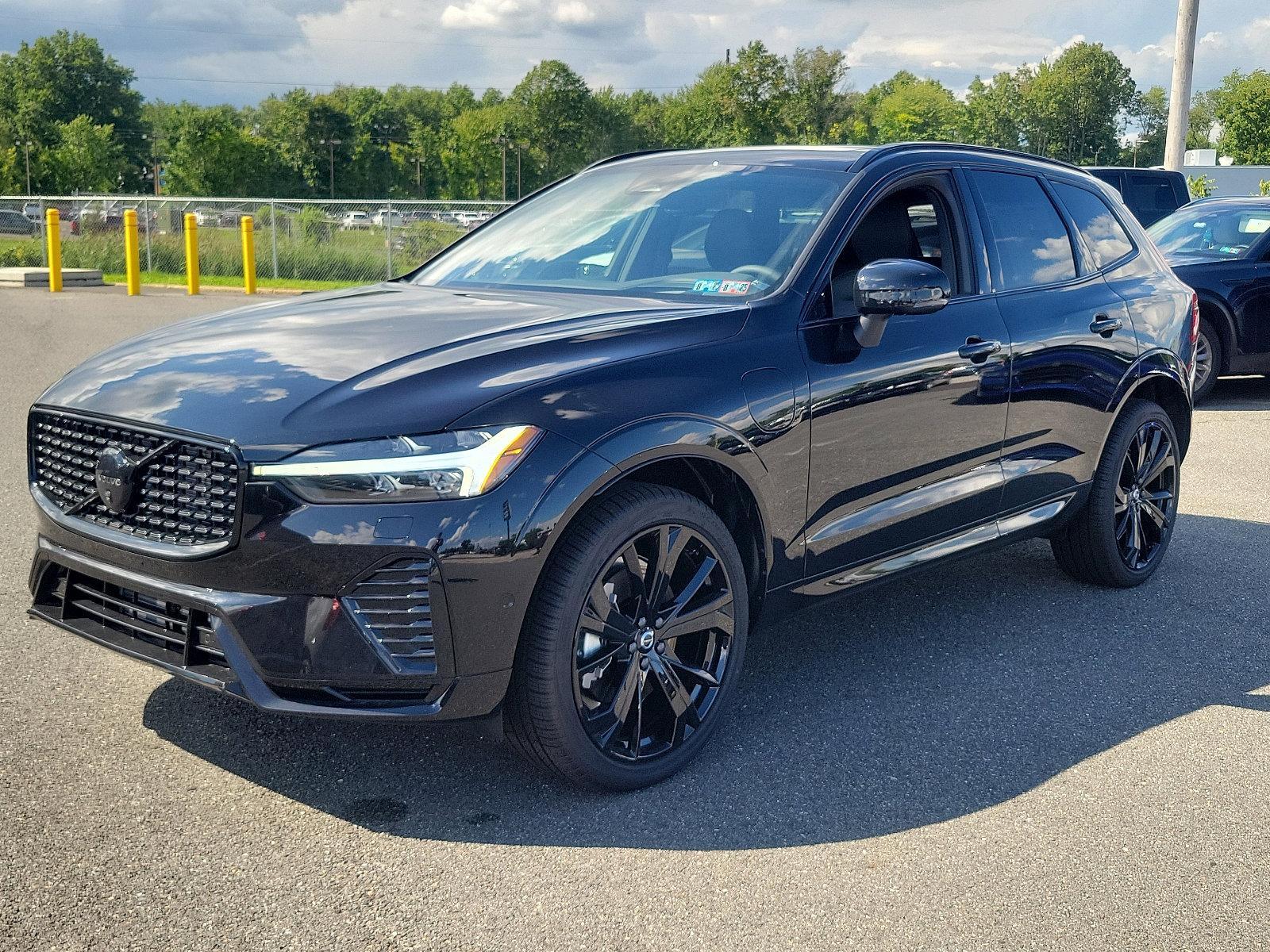 2025 Volvo XC60 Plug-In Hybrid Vehicle Photo in Trevose, PA 19053