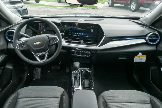 2025 Chevrolet Trax Vehicle Photo in VENTURA, CA 93003-8585