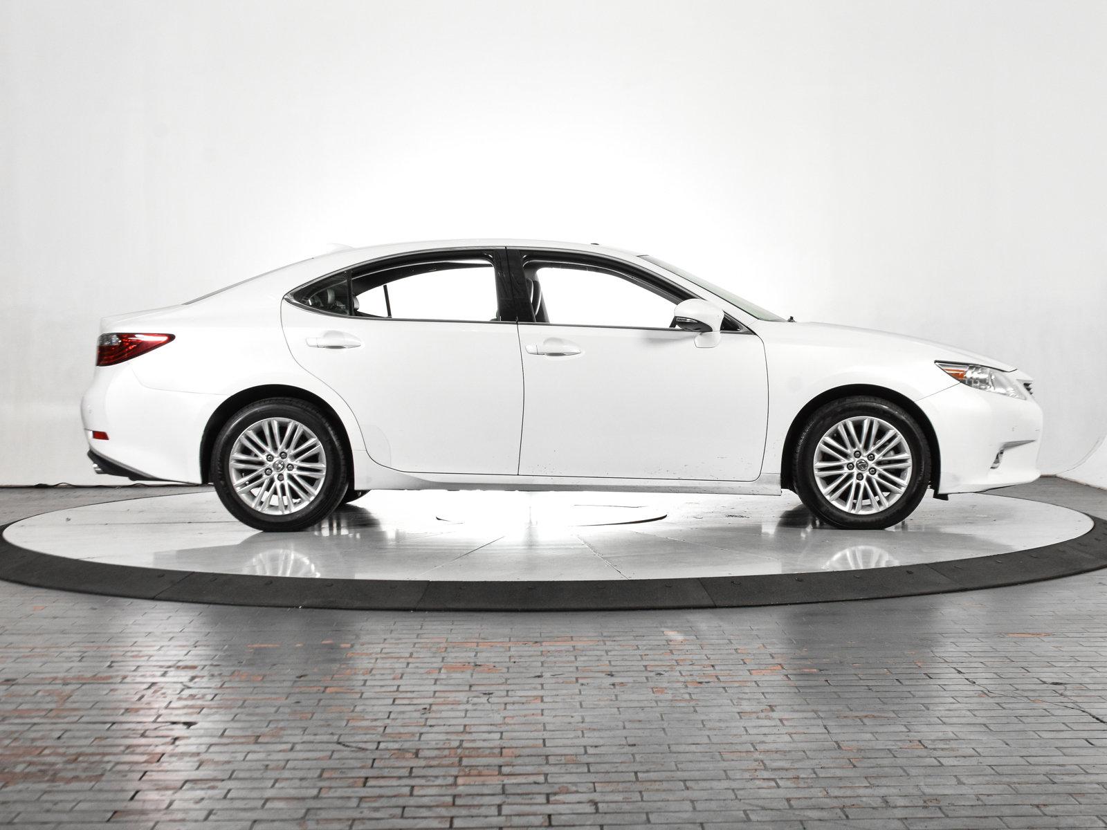 2015 Lexus ES 350 Vehicle Photo in DALLAS, TX 75235